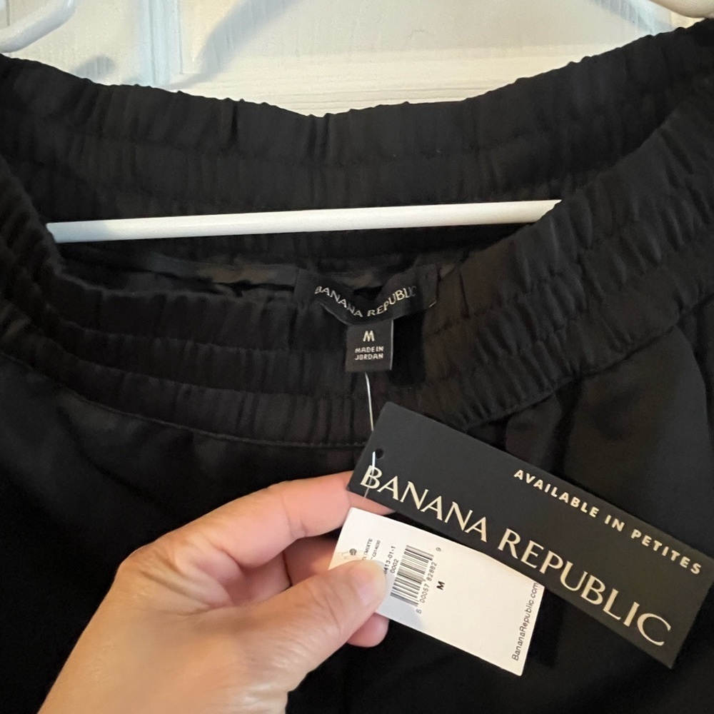NWOT - Banana Republic - Picture 5 of 6